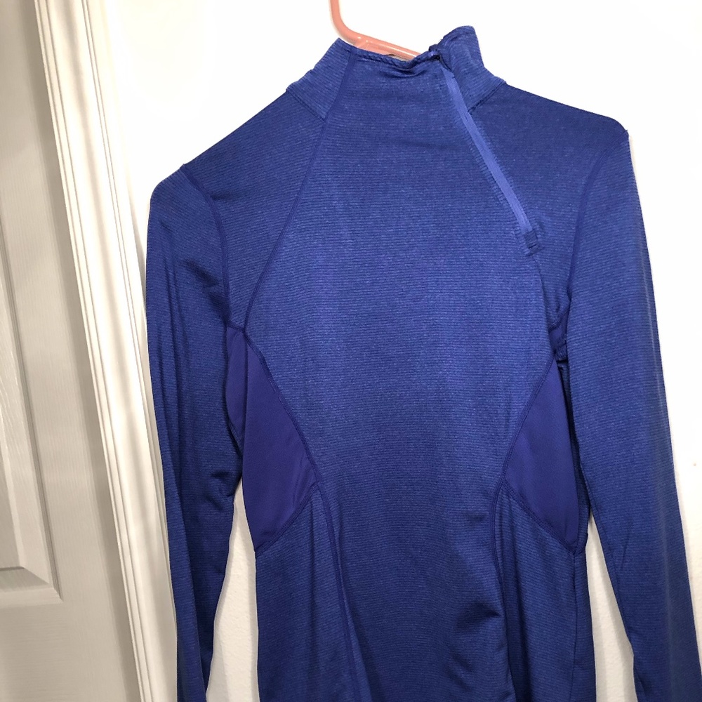 Athletic pullover